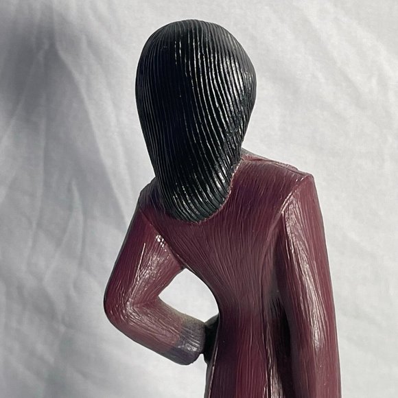 Vintage Enesco MAHOGANY PRINCESS 677280 Sophistication Figurine Figure 1999 - Picture 5 of 12